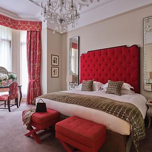 The Apartments By The Sloane Club
